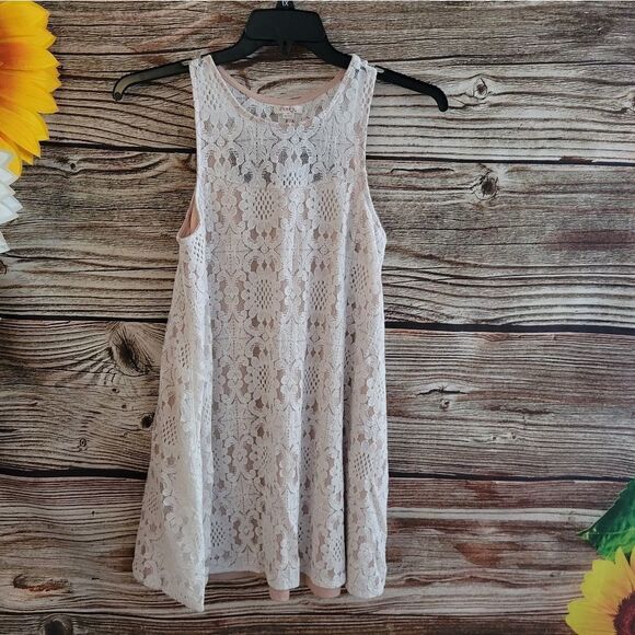 "Pinky" Women's Pullover Short dress Size: medium white/tan  Pre-owned - Picture 1 of 7
